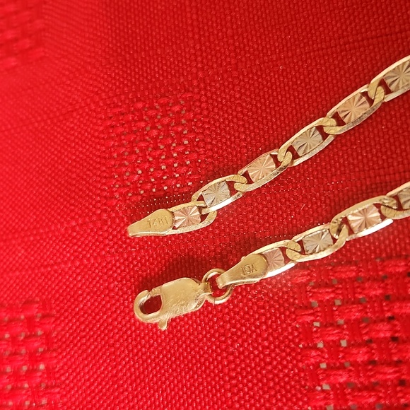 YGI Gold Women's Chain Necklace - Picture 6 of 7